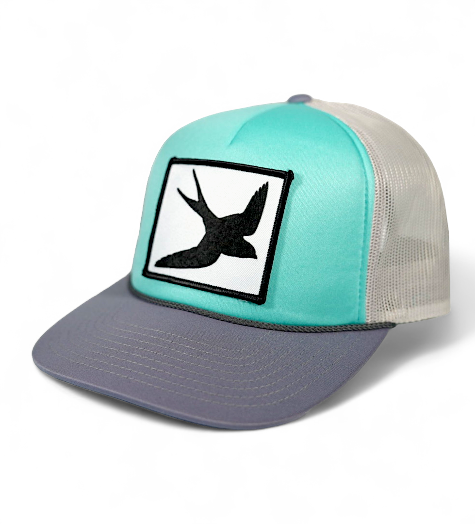 Gorra Trucker Espuma de Mar y Golondrina Gris